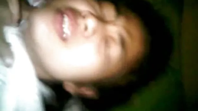 Pareja follándose a una adolescente traviesa videos sexo amateur latino