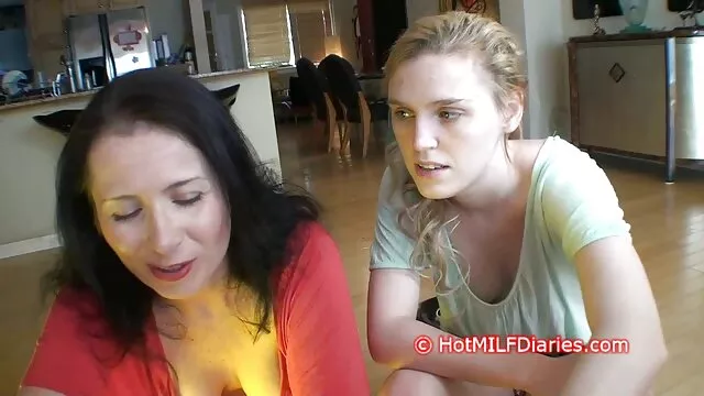 Tetona amateur Mamá anal y facial pornolatinogratis