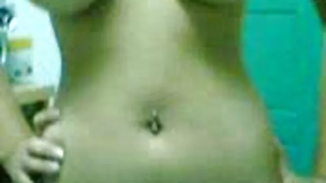 Elegante goldenshower babe en medias folla latinos jovenes follando