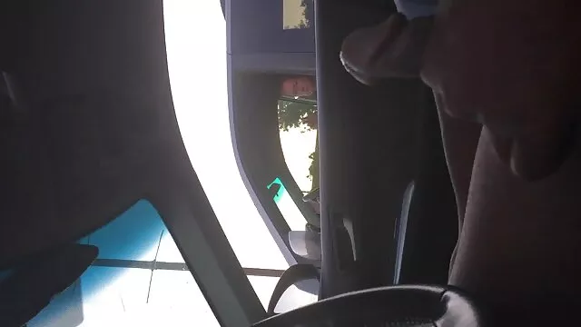 MILF Cherie Deville es follada porno anime español latino duro por manos pequeñas