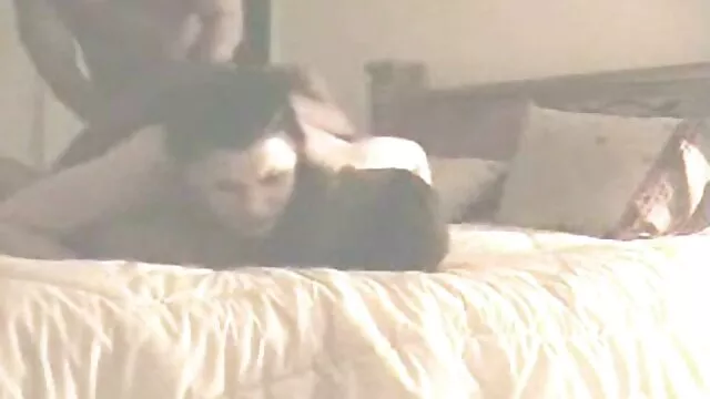 Hermosa morena consigue arado y salpicado latinos gay amateur