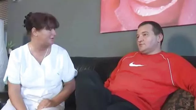 Tres nena machos latinos follando caliente chupando polla dura hunk caliente