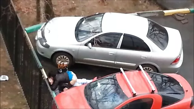 ¡La pelirroja Alex Tanner hace su primera paja con los pies sexo entre latinos gay en FuckedFeet!